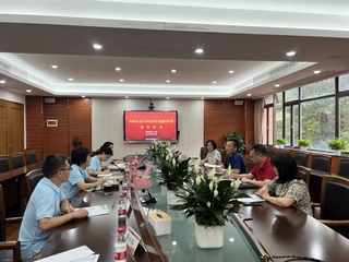 bwin必赢赴东莞市第一中学开展 “优质生源基地”签约授牌及招生宣传工作