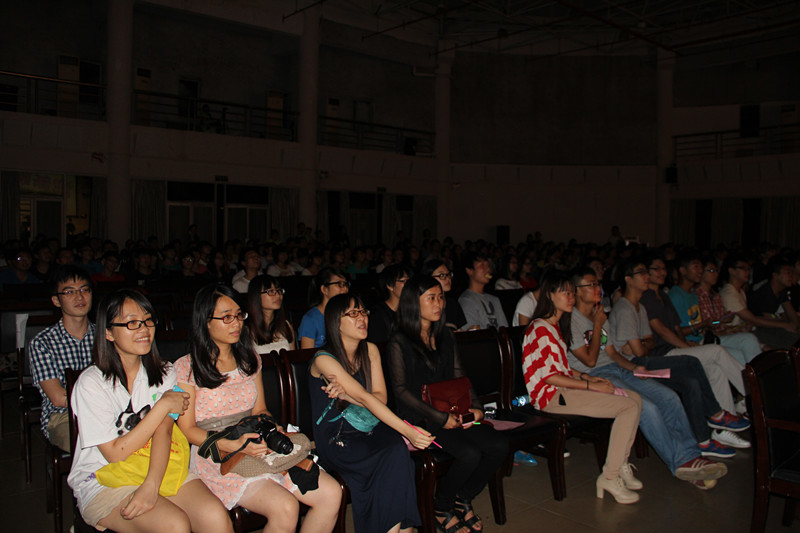 bwin必赢2013级迎新晚会隆重举行