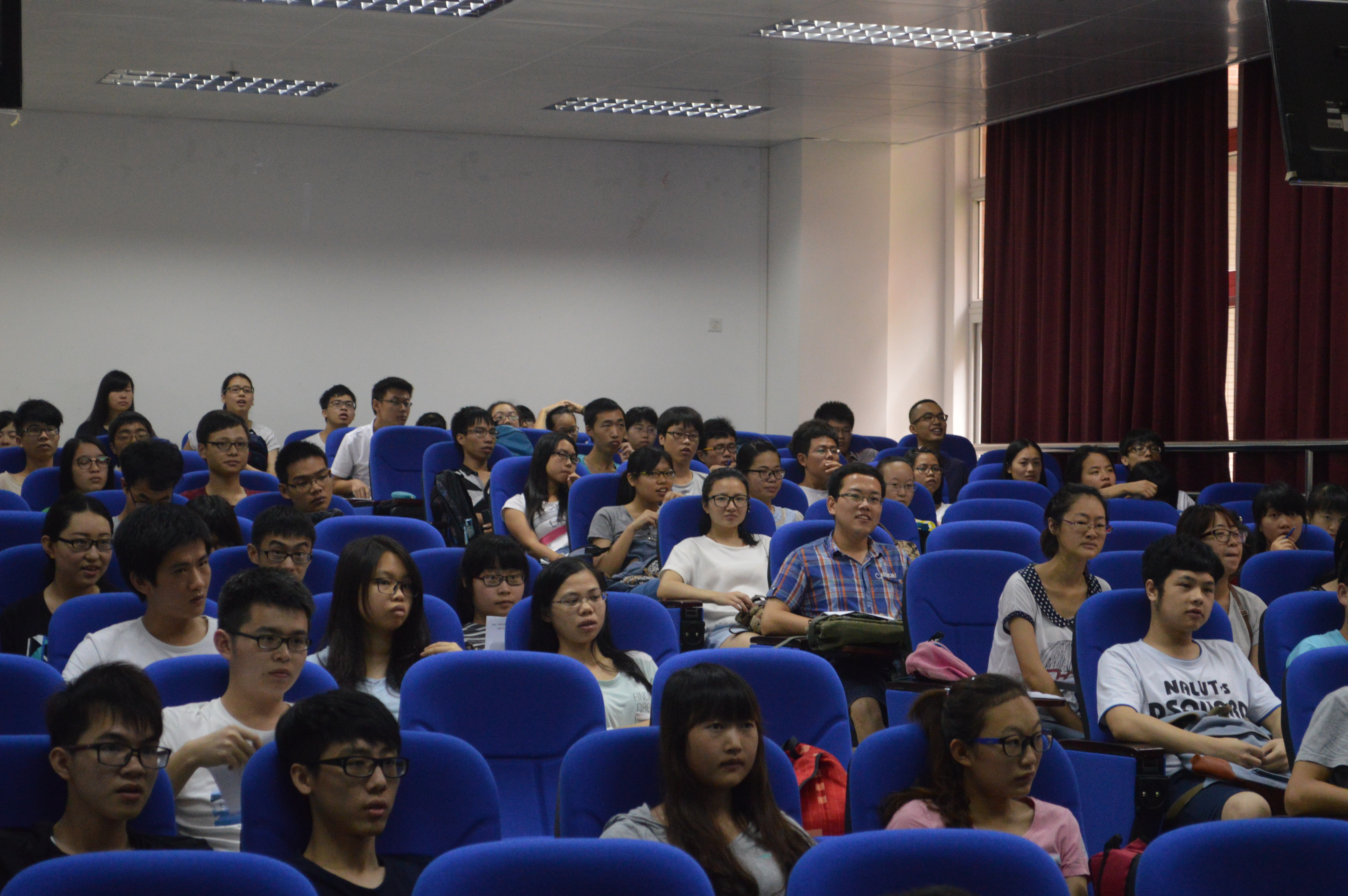 bwin必赢2015年度校级大学生创新创业训练计划项目立项答辩会顺利结束